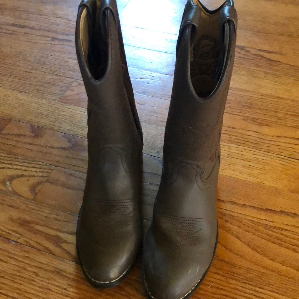 Boys cowboy boot size 13